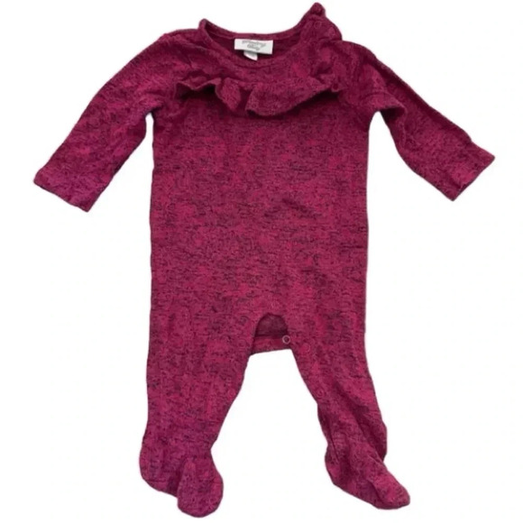 Stexling Baby Fuschia Long Sleeve Ruffle Crewneck Footed Buttoned Onesie 3M GUC - Picture 1 of 8